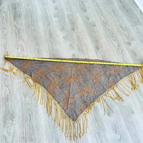 VINTAGE TRIANGLE SCARF IN MESH WITH FRINGES MUSTARD  YELLOW - Picture 8 of 9